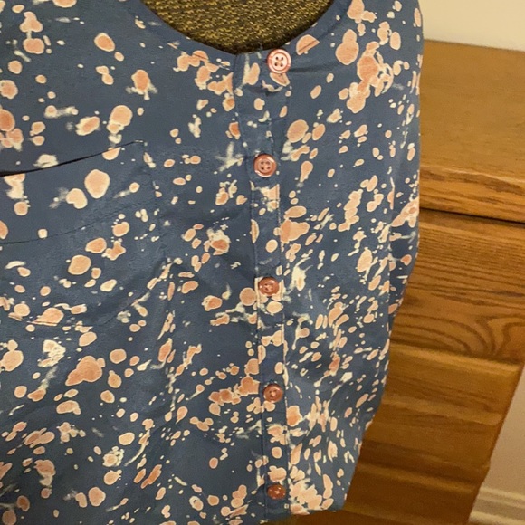 FOREVER 21 splatter paint 🎨 bubble top button up racer back pink & smoky blue - Picture 4 of 8